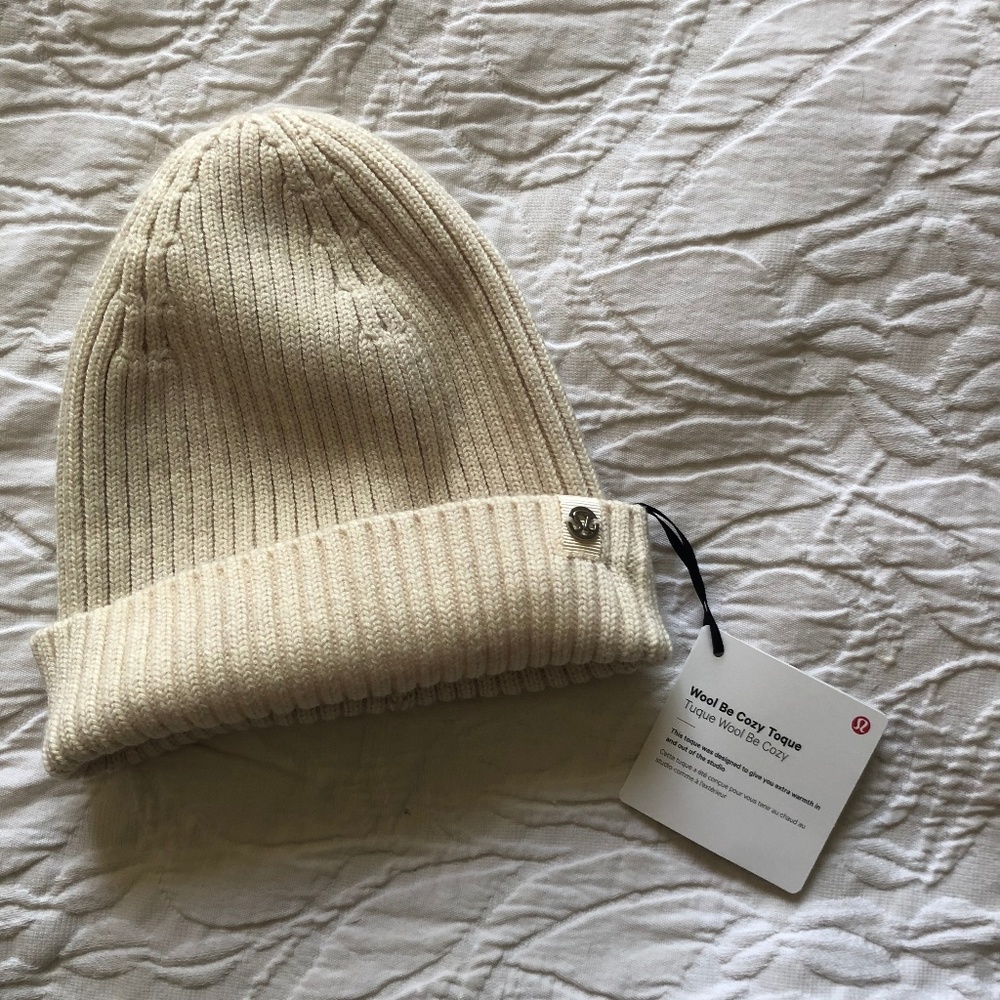 NWT Lululemon Wool Be Cozy Toque
